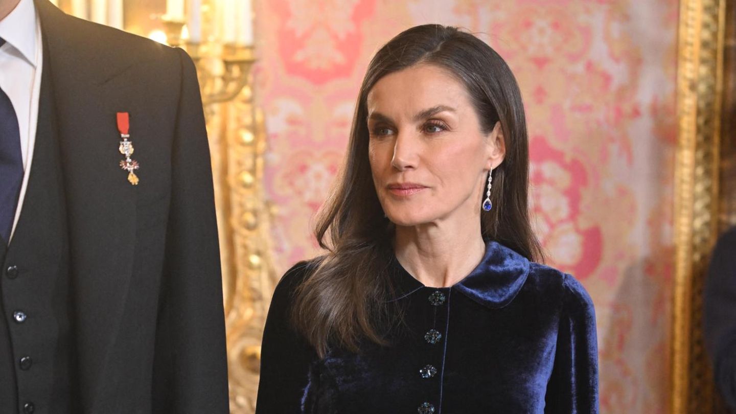 K-nigin-Letizia-Sie-tr-gt-ihr-erstes-Kleid-in-2026-und-das-ist-eine-Wucht