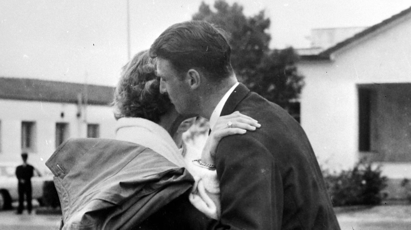 Prinzessin-Irene-Harald-von-Norwegen-verabschiedet-sich-mit-ffentlicher-Geste-von-Irene-