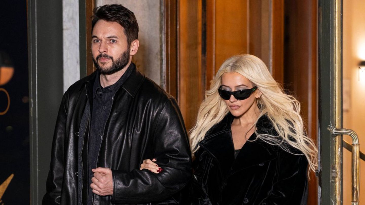 Christina-Aguilera-Dinner-Date-mit-Verlobtem-in-Paris