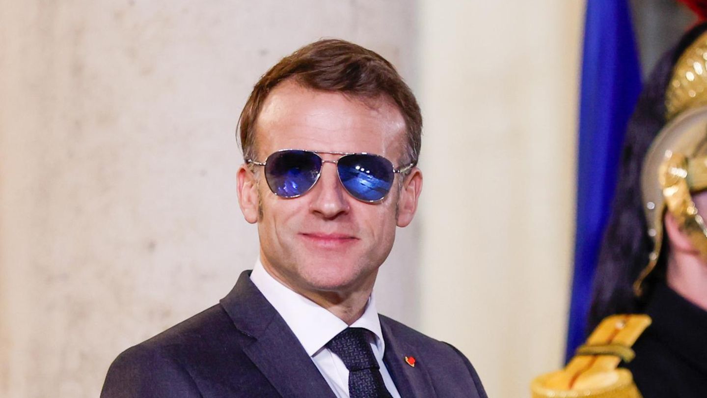 Sonnenbrillen-Macron-nimmt-seine-Sonnenbrille-nicht-ab-und-sorgt-so-f-r-Ausverkauf