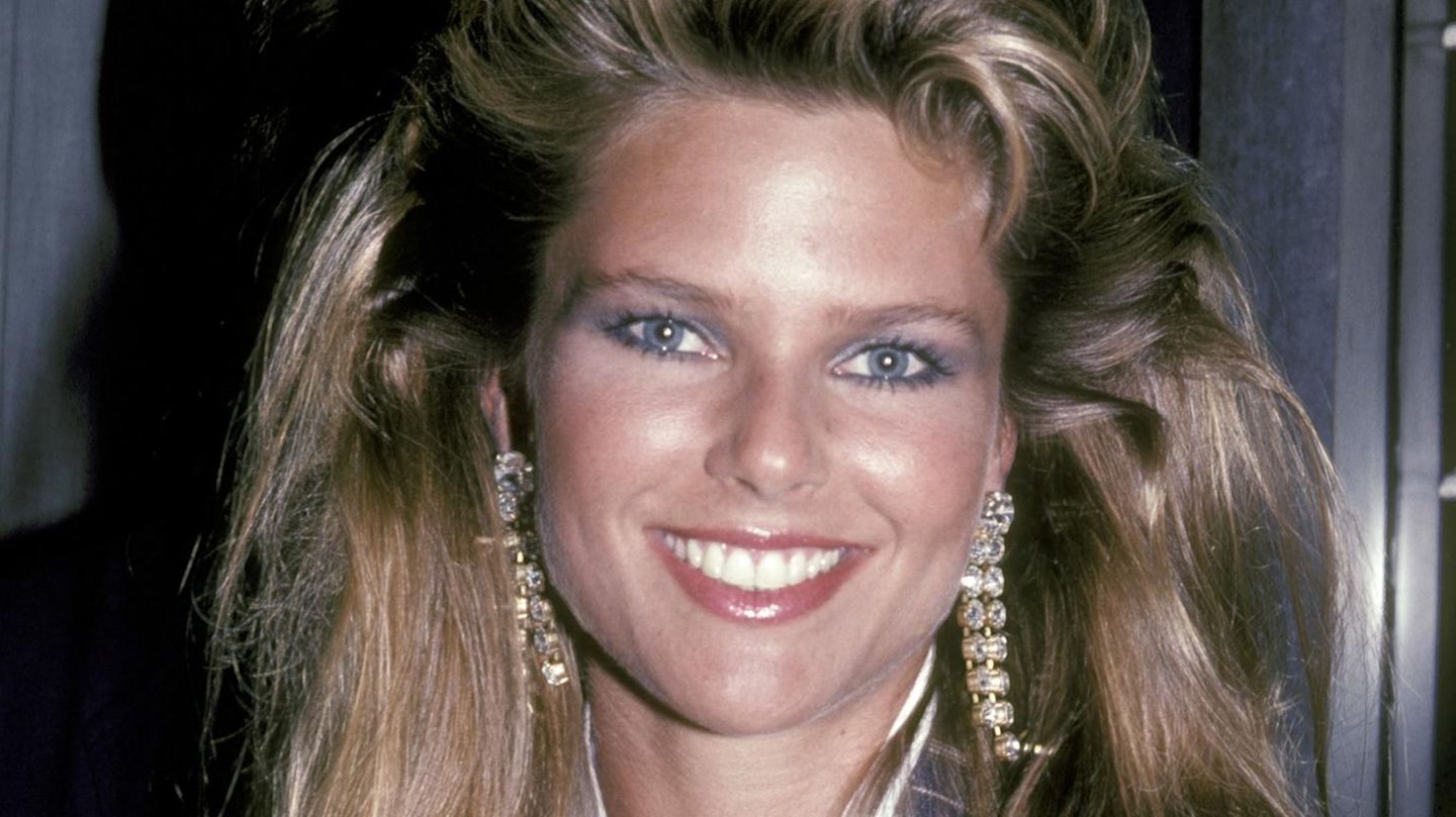 Forever-Young-Niemand-glaubt-wie-das-erfolgreichste-Covergirl-jetzt-mit-71-Jahren-aussieht