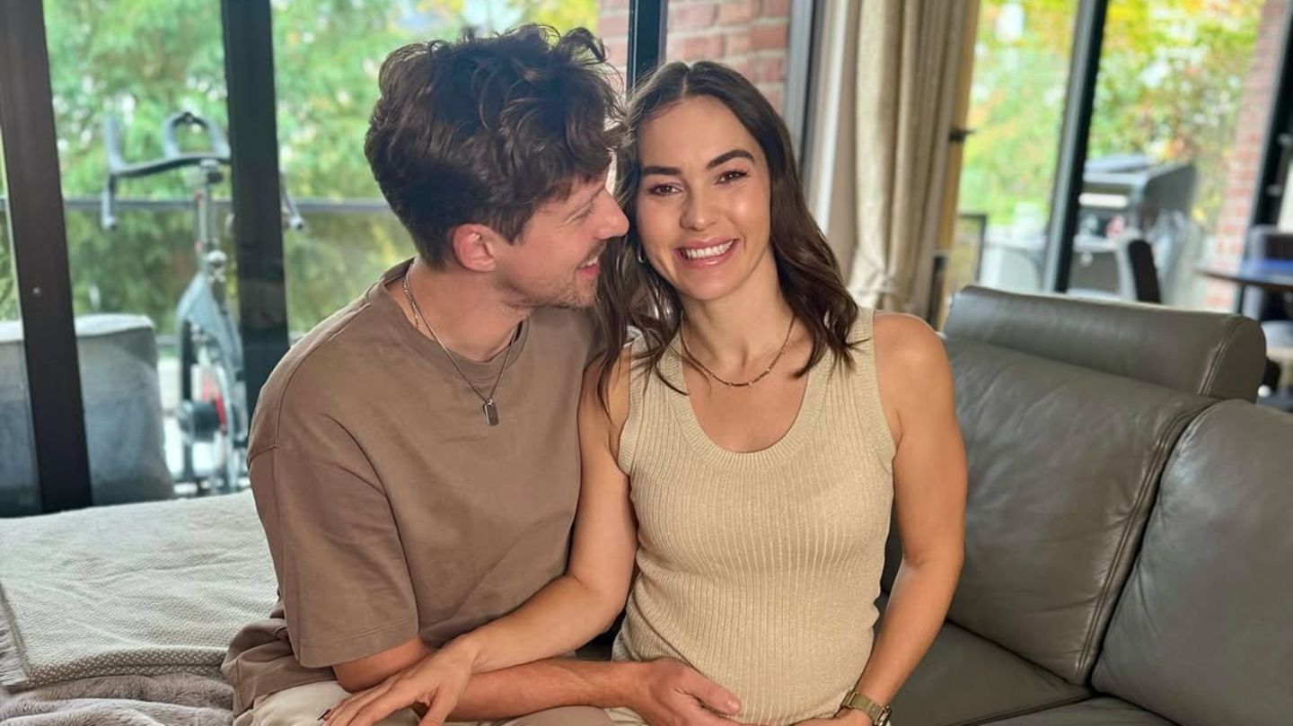 Valentin-Renata-Lusin-Valentin-und-Renata-Lusin-berraschen-mit-intimen-Aufnahmen-ihres-Babys