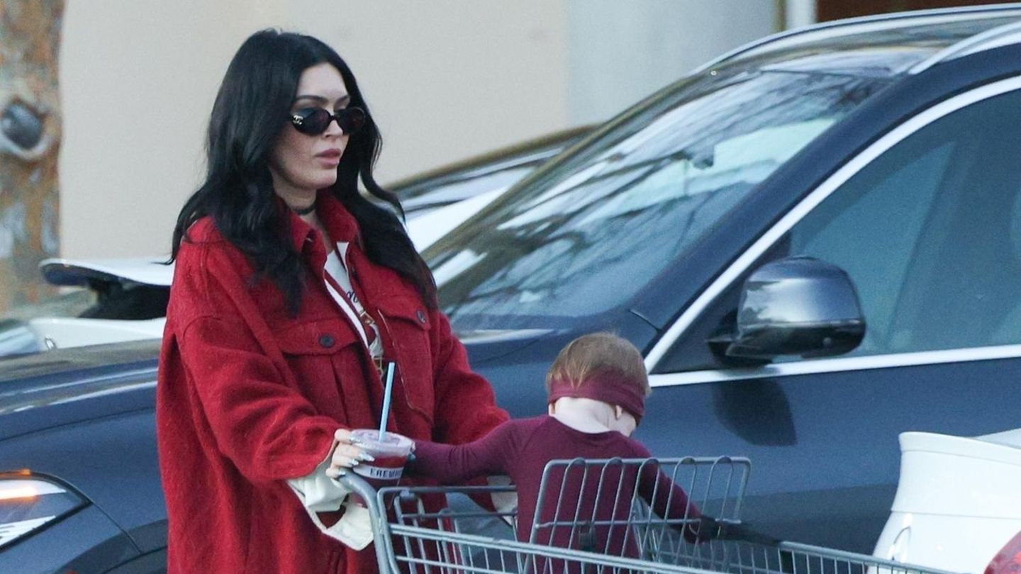 Shopping-Seltene-Aufnahmen-von-Megan-Fox-und-ihrer-Tochter