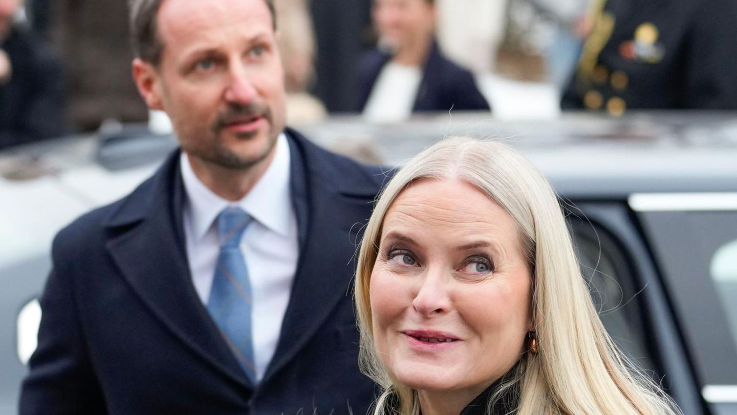 Royaler-Terminkalender-2026-Prinz-Haakon-muss-erkl-ren-seine-Liebste-darf-l-cheln