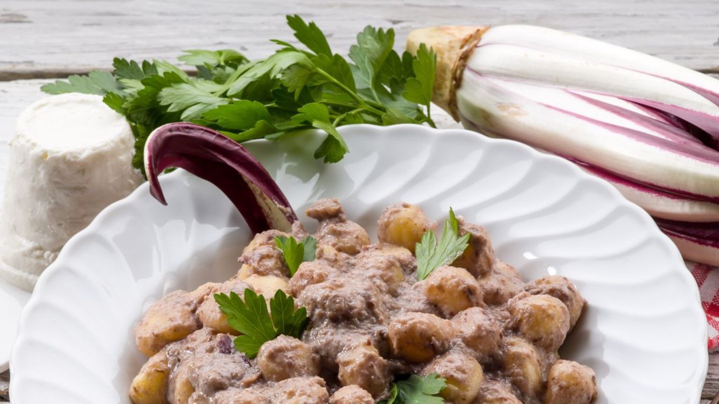 Herzhaft-genie-en-Samtweiche-Gnocchi-in-Ricotta-Creme