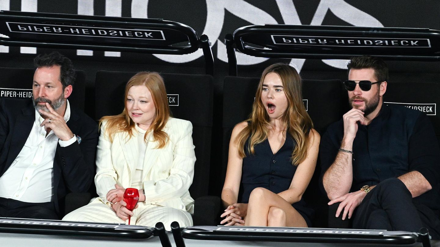 In-der-ersten-Reihe-Diese-Stars-sind-voll-im-Finalfieber