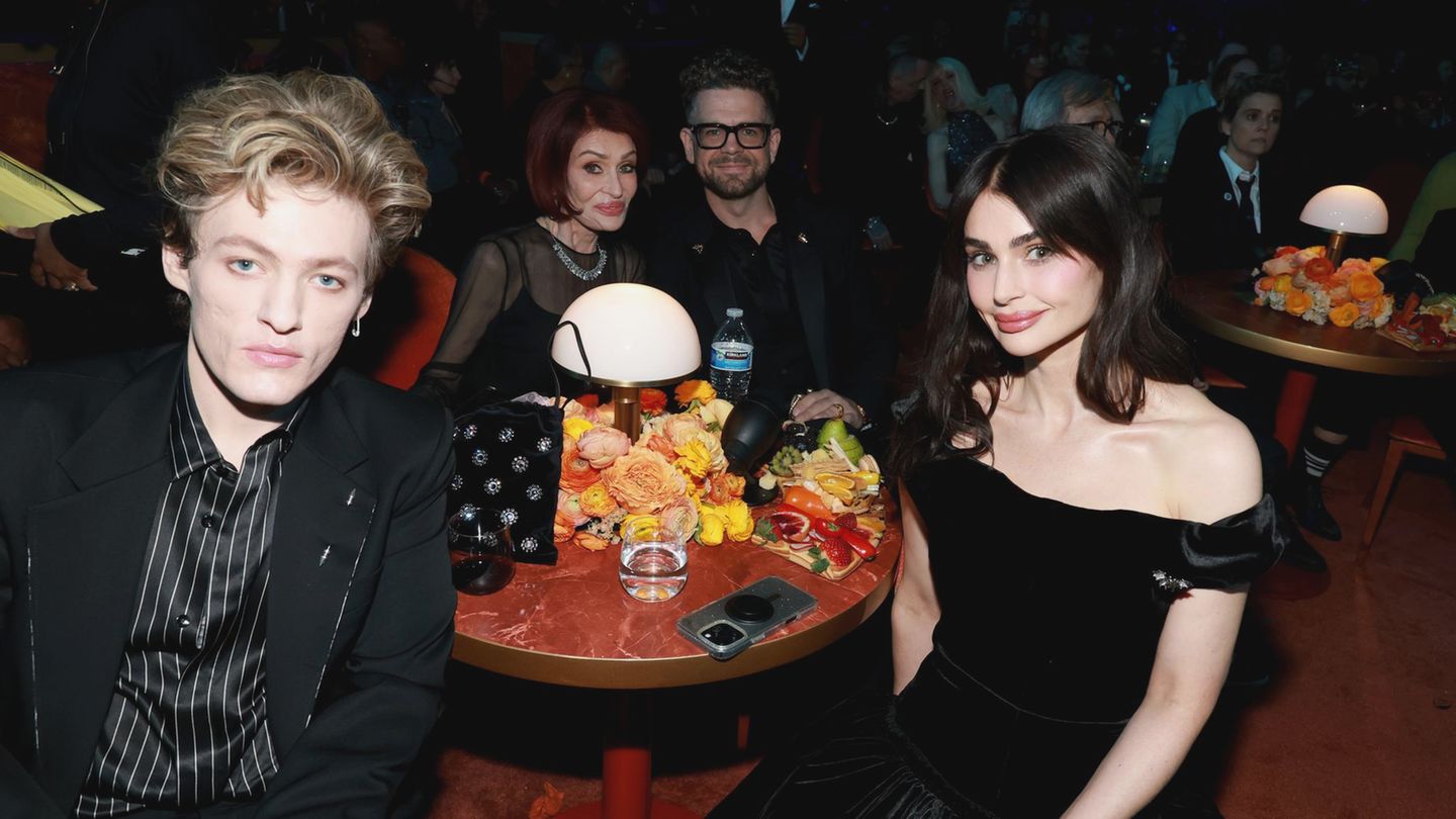 Ozzy-Osbourne-Tochter-Aimee-Osbourne-zeigt-sich-mit-ihrer-Familie