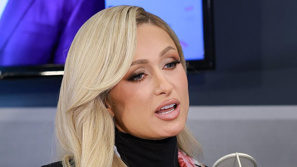 Paris Hilton, hier bei einem Radiointerview  im Januar 2026 in New York City.