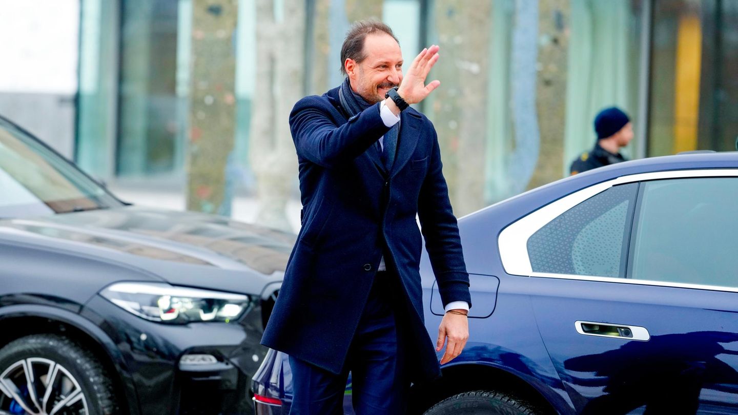 Prinz-Haakon-Der-Kronprinz-verliert-berraschende-Worte-ber-Mette-Marit