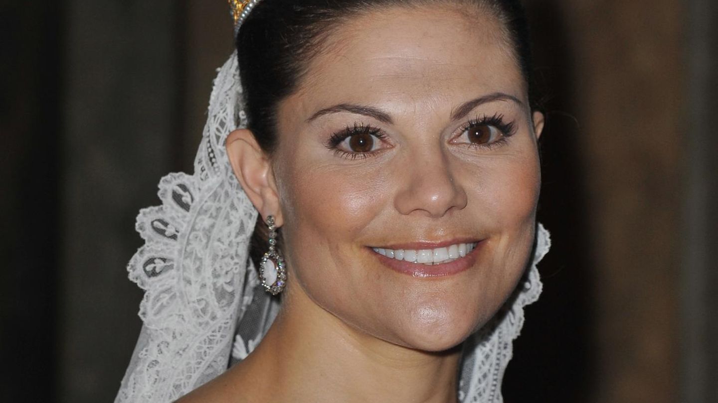 Schwedisches-K-nigshaus-Wie-das-kaiserliche-Diadem-zu-Schwedens-Hochzeits-Tiara-wurde