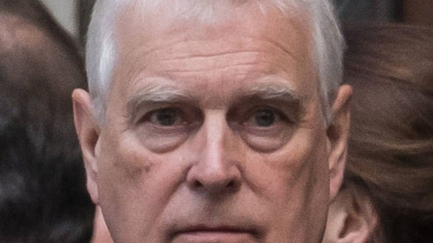 Andrew-Mountbatten-Windsor-Verriet-er-Staatsgeheimnisse-an-Epstein-