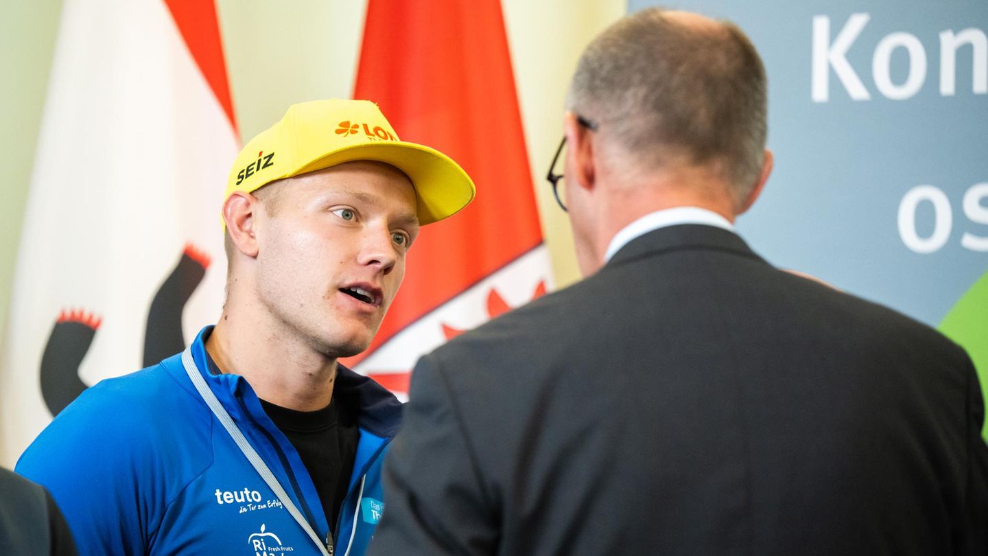 Max Langenhan: Olympiasieger Langenhan drückt Friedrich Merz weg – aus diesem Grund