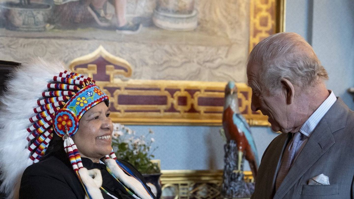 Historische Begegnung im Buckingham Palast: König Charles trifft indigene Anführer