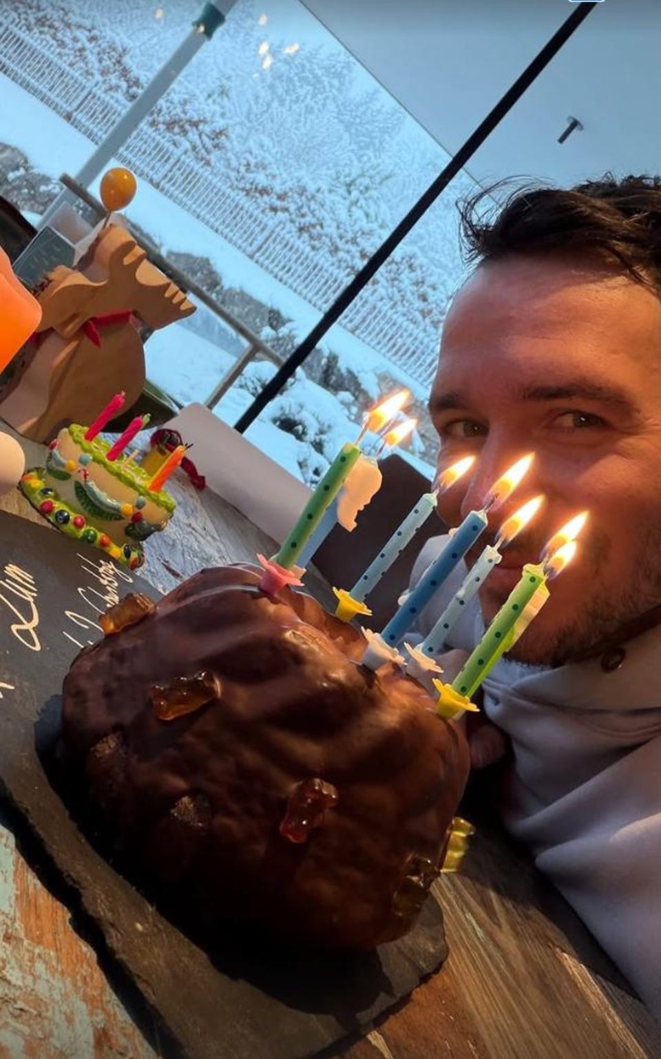 Manuel Neuer teilt seltenes Foto mit seinem Sohn | GALA.de