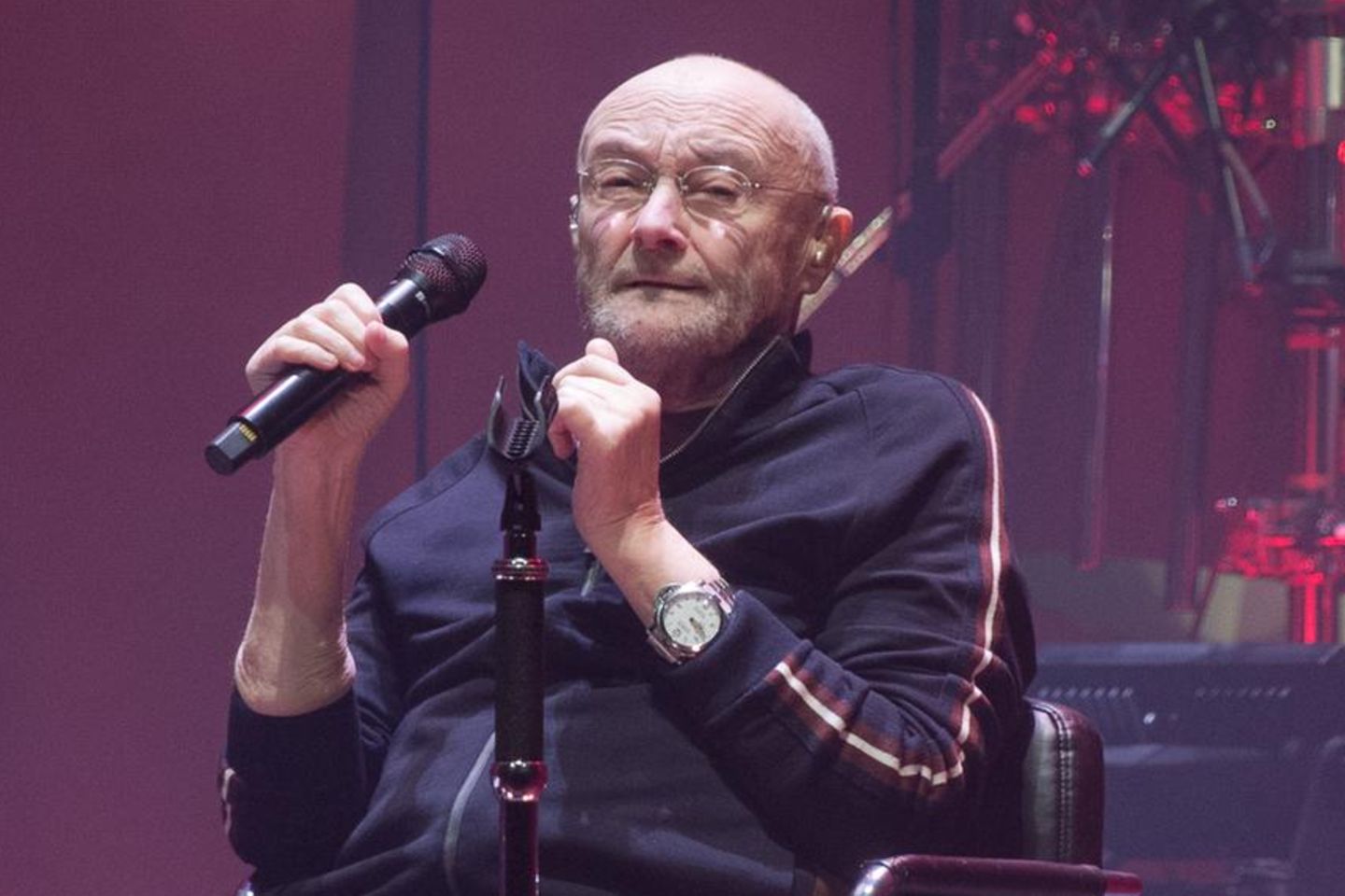 Phil Collins: Sohn teilt seltene Aufnahme mit erkranktem Sänger | GALA.de