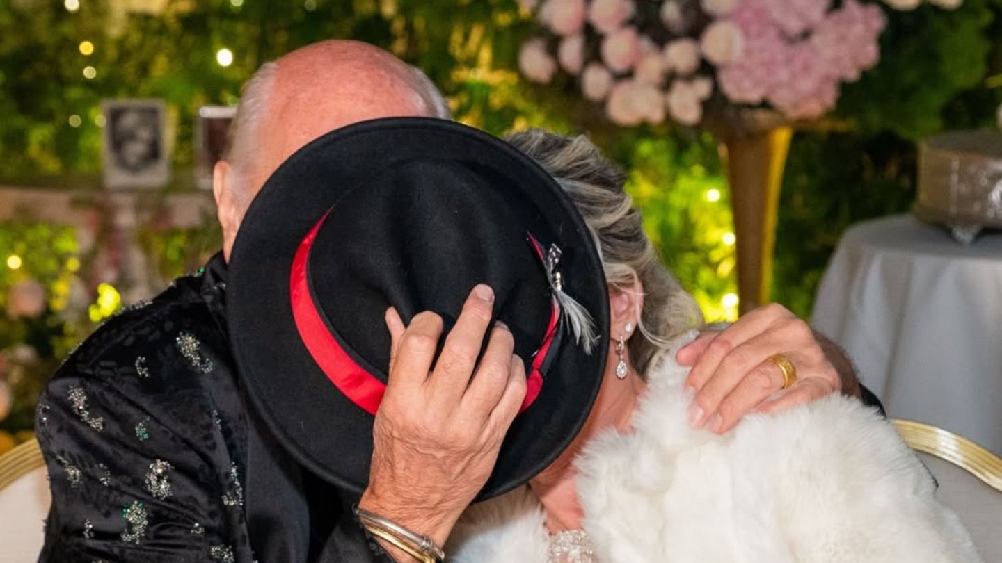 Mick Fleetwood: 5. Ehe! Rocklegende heiratet 22 Jahre jüngere Frau ...