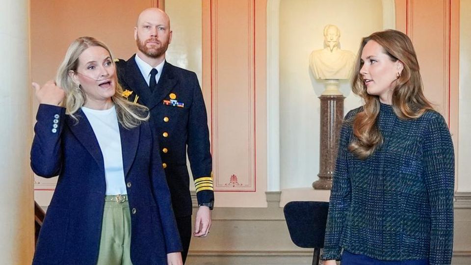 Prinzessin Ingrid Alexandra + Mette-Marit: Distanz? Erster gemeinsamer ...