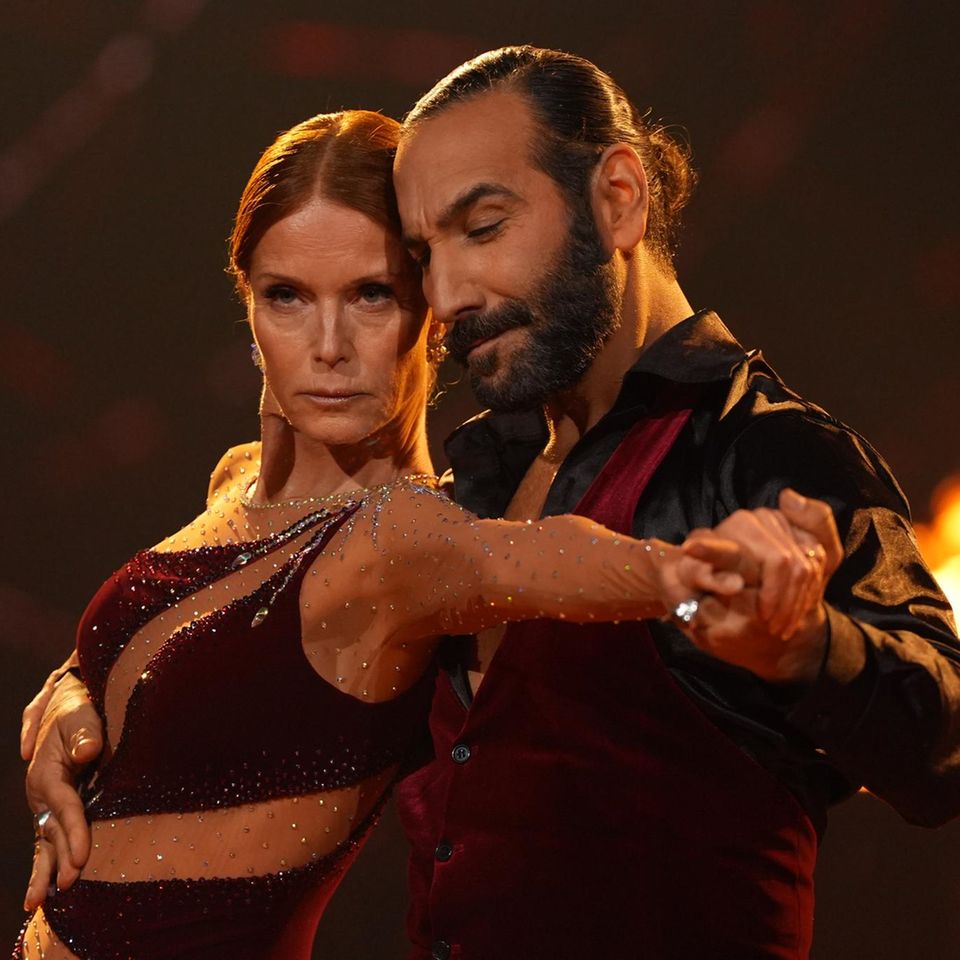 Esther Schweins und Massimo Sinató