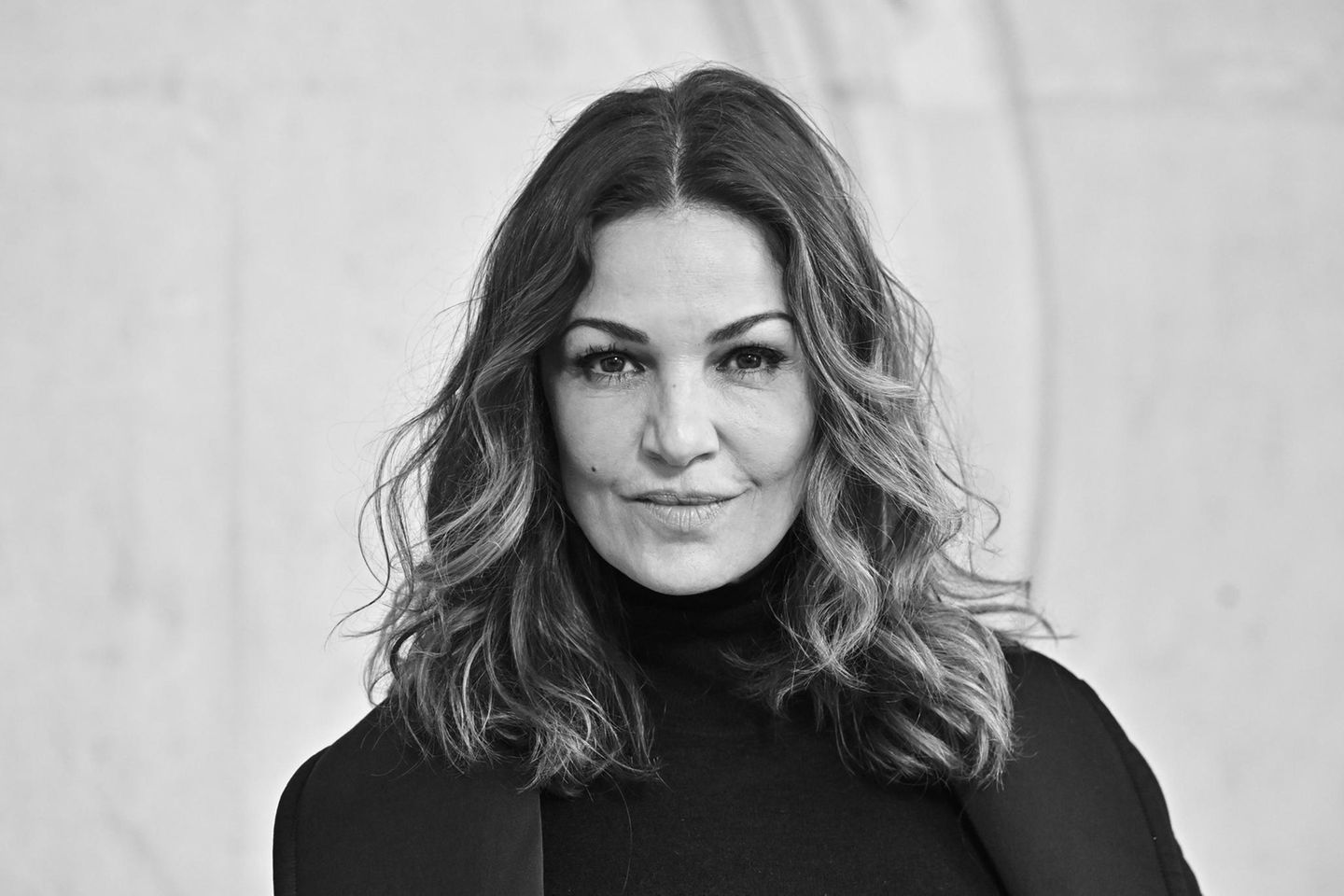 Nadia Farès (†): Schauspielerin stirbt nach Zwischenfall beim Schwimmen ...