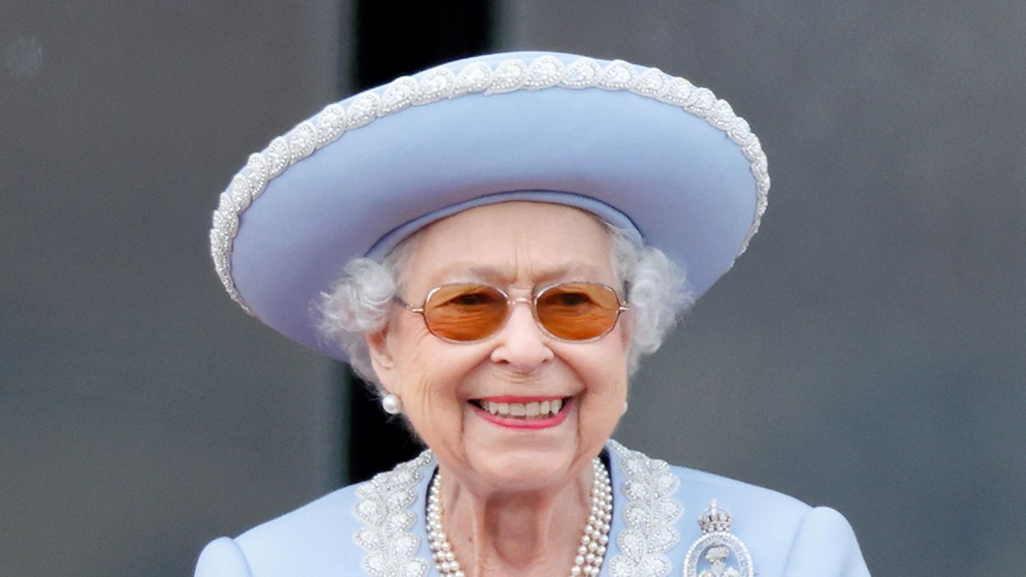 Queen Elizabeth II.: Seltene Details! Hofschneider verrät, worauf sie Wert legte