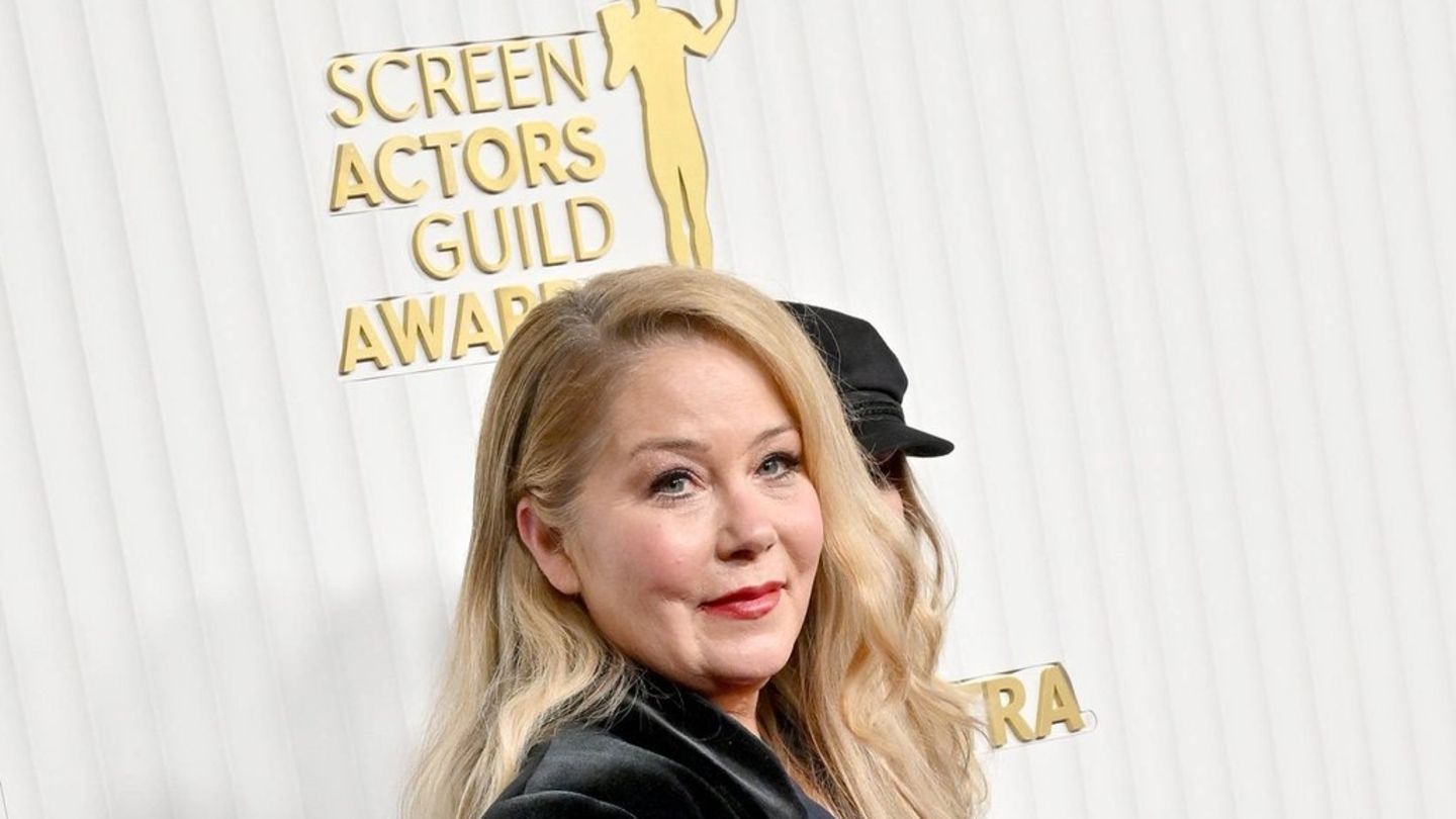 Nach den Krankenhaus-Gerüchten: Christina Applegate beruhigt ihre Fans