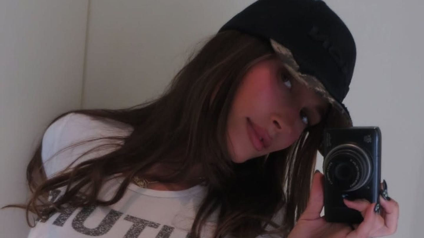 Kylie Jenner, Taylor Swift und Co.: Stars, die Merch ihres Liebsten tragen