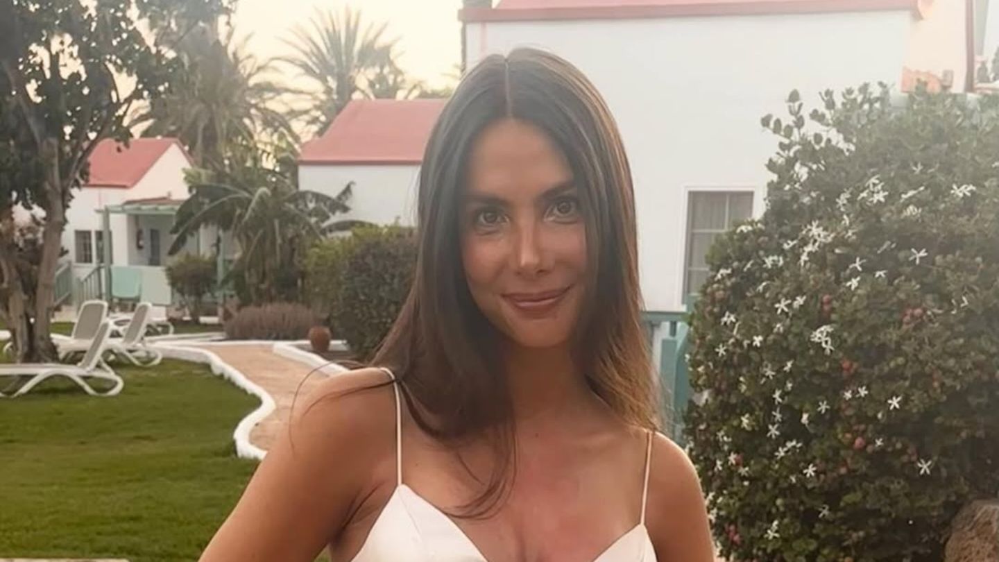 Schön schwanger 2026: "Sportschau"-Moderatorin gibt wunderschönes Babybauch-Update