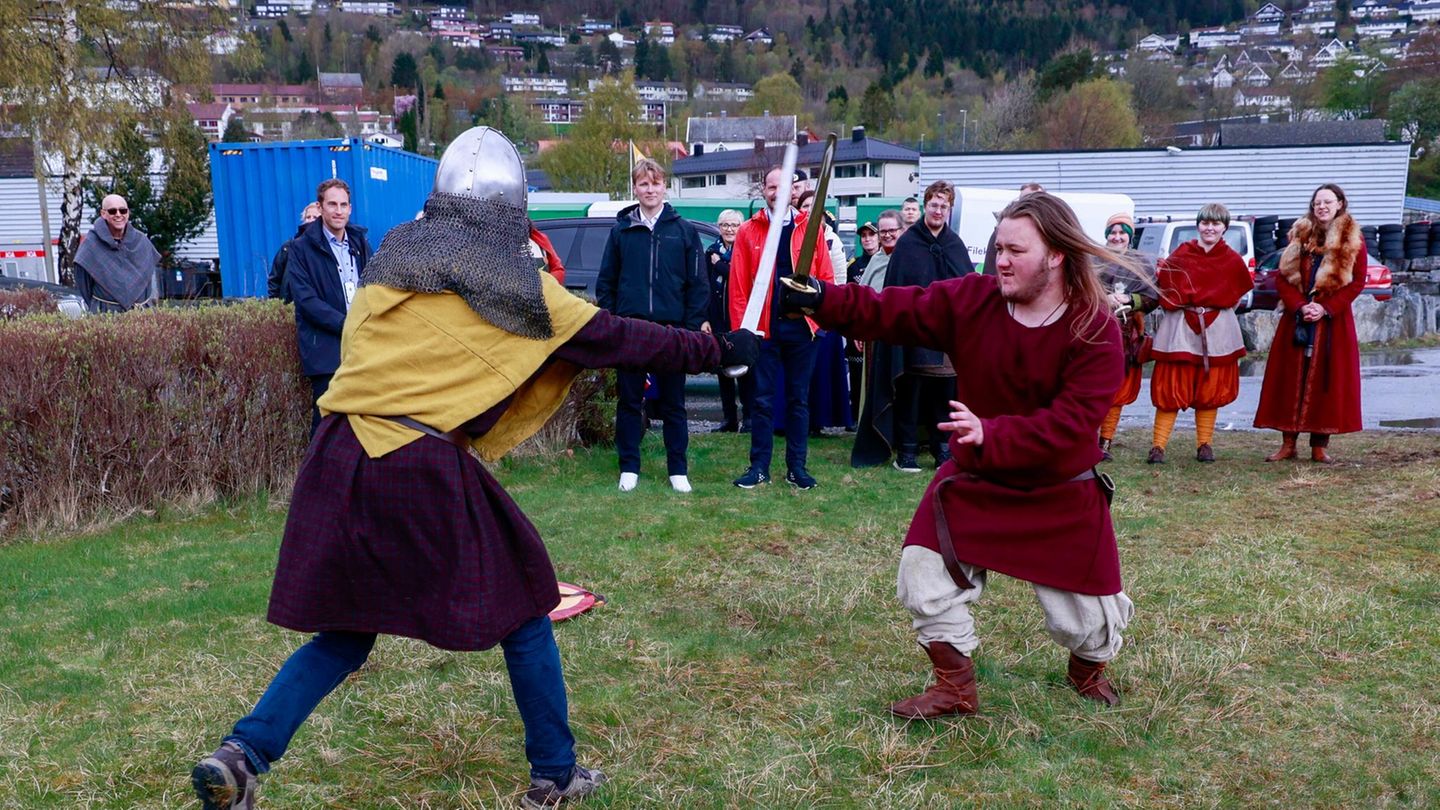 Haakon, Mette-Marit + Co.: Ihr Vater-Sohn-Trip wird zur royalen Zeitreise