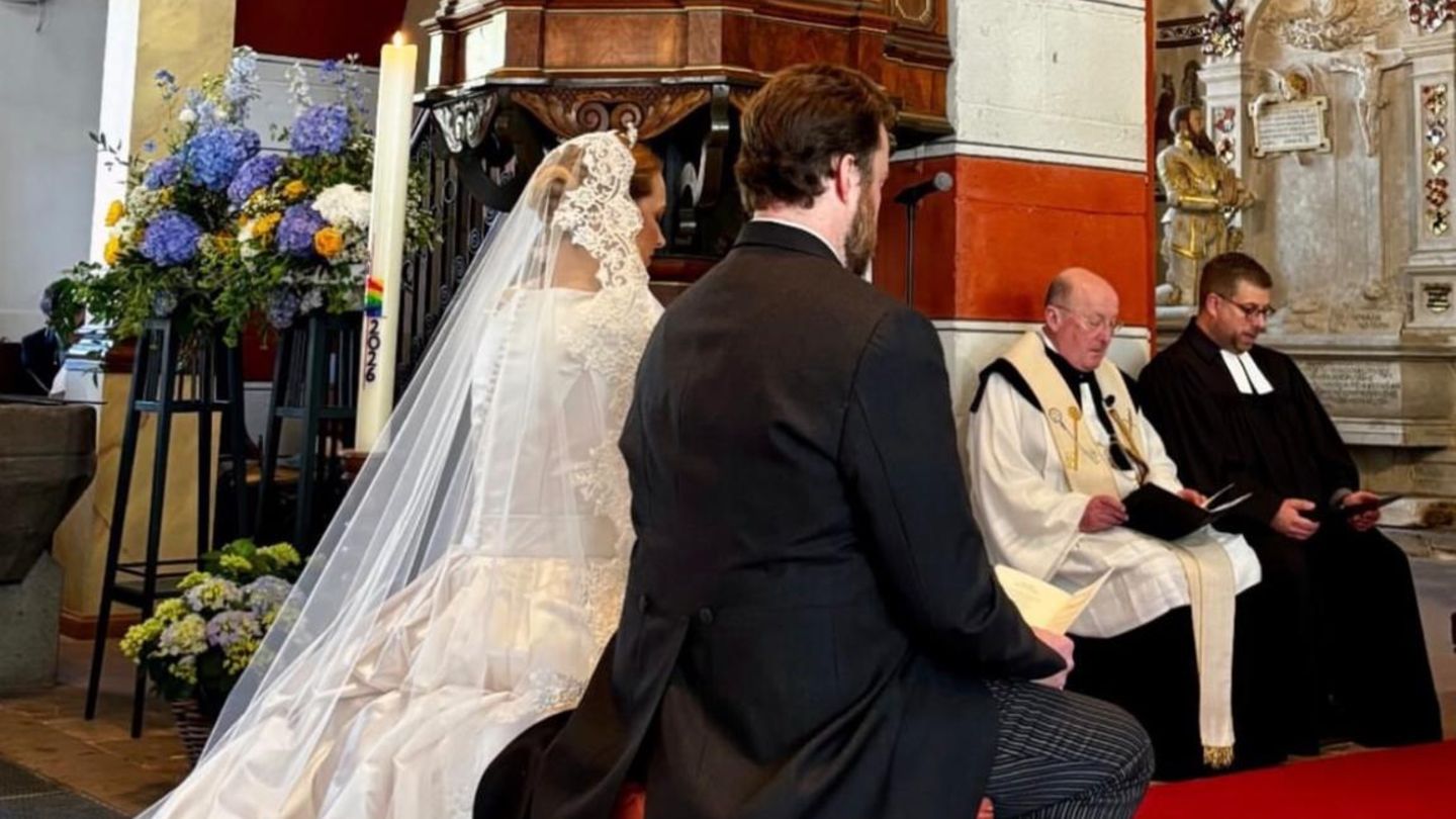 Graf Mauritz Douglas: Die Habsburger feiern emotionale Schloss-Hochzeit