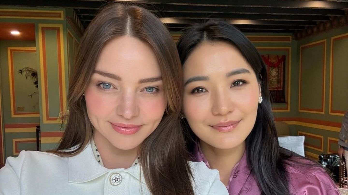 Hollywood trifft Hof: Ehemaliger Victoria’s-Secret-Engel trifft auf Drachenkönigin