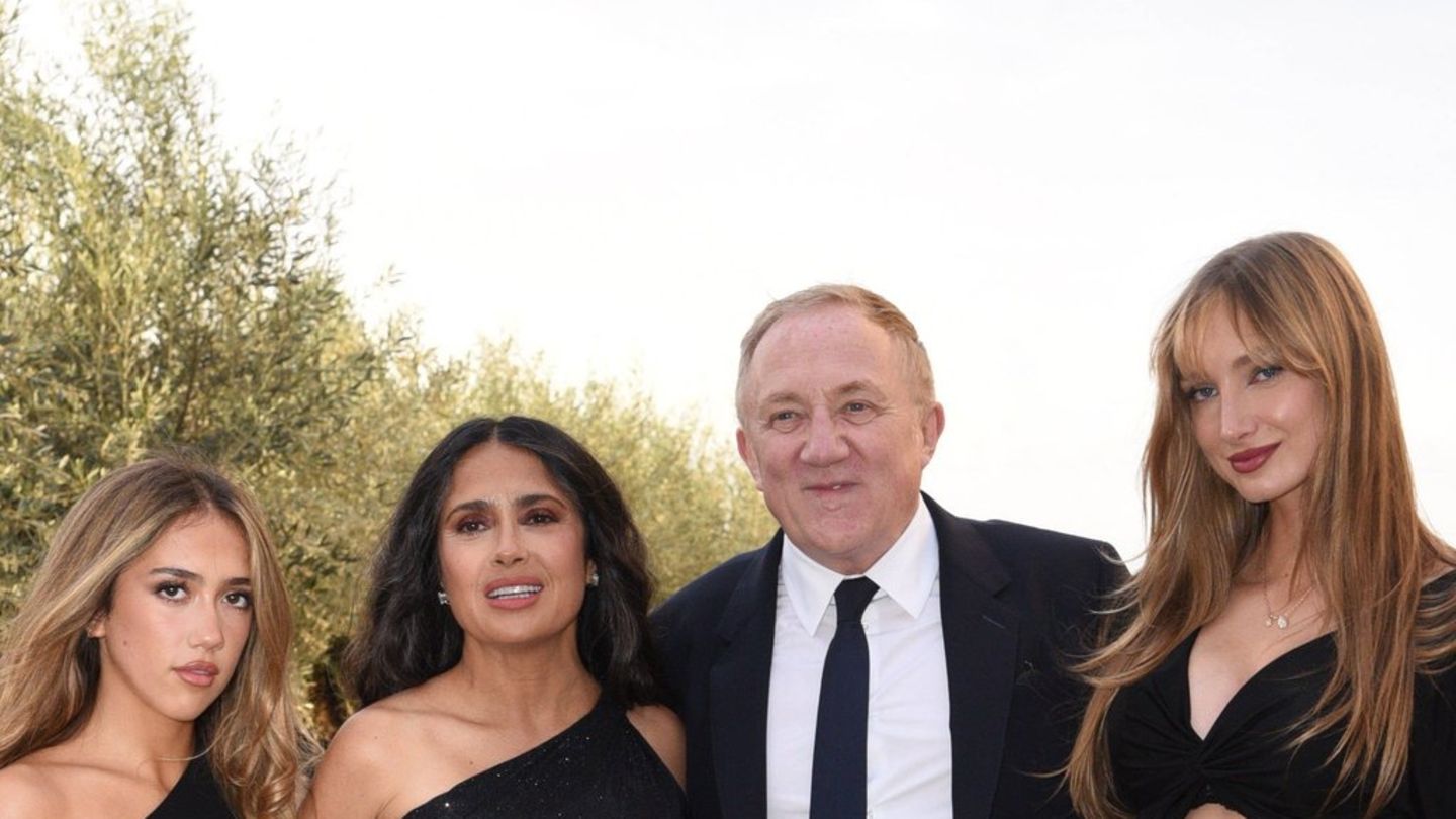 Salma Hayek: Mit Tochter und Stieftochter in Venedig