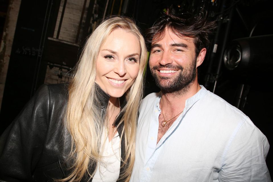 Lindsey Vonn Makes Relationship Official with French Skier Matthieu Bailet in Romantic Pool Photo Lindsey Vonn Makes Relationship Official with French Skier Matthieu Bailet in Romantic Pool Photo