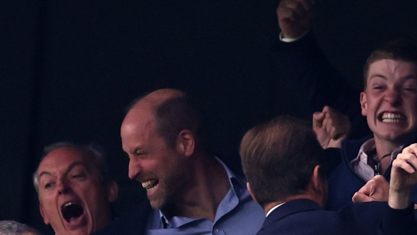 Prinz William im Fußballstadion: Vor Freude rastet er schier aus