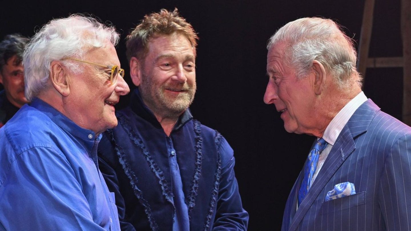 König Charles III.: Überraschungsgast im Theater