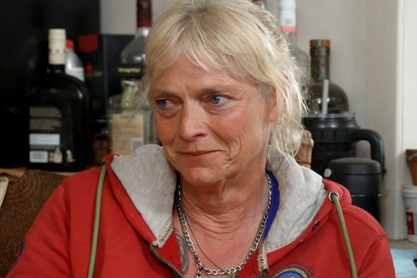"Bauer sucht Frau International": Die bisexuelle Bäuerin Annette muss sich entscheiden.