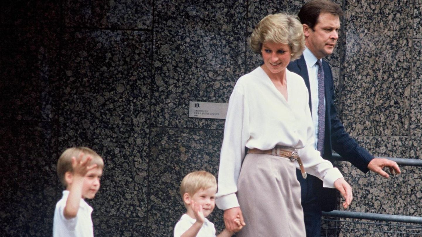 Prinzessin Diana (†): Diana (†) wünschte sich "tiefere Verbindung" zwischen William und Harry