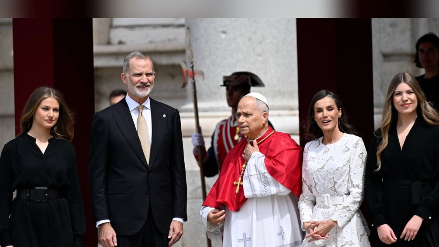 Spanische Königstöchter: Besonderer Look für Papst-Besuch