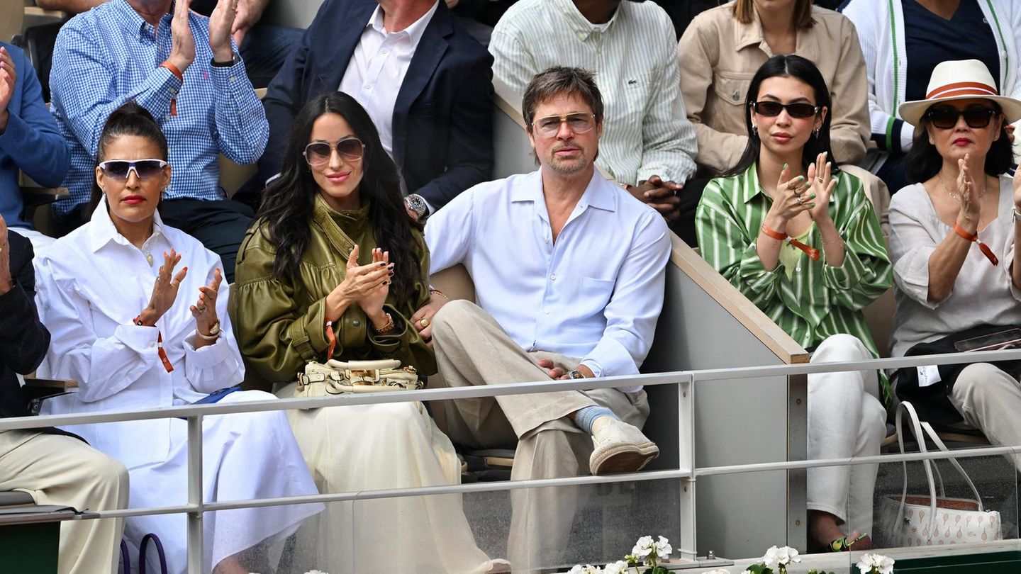 Style-am-Spielfeldrand-Diese-Promis-fiebern-bei-den-French-Open-mit