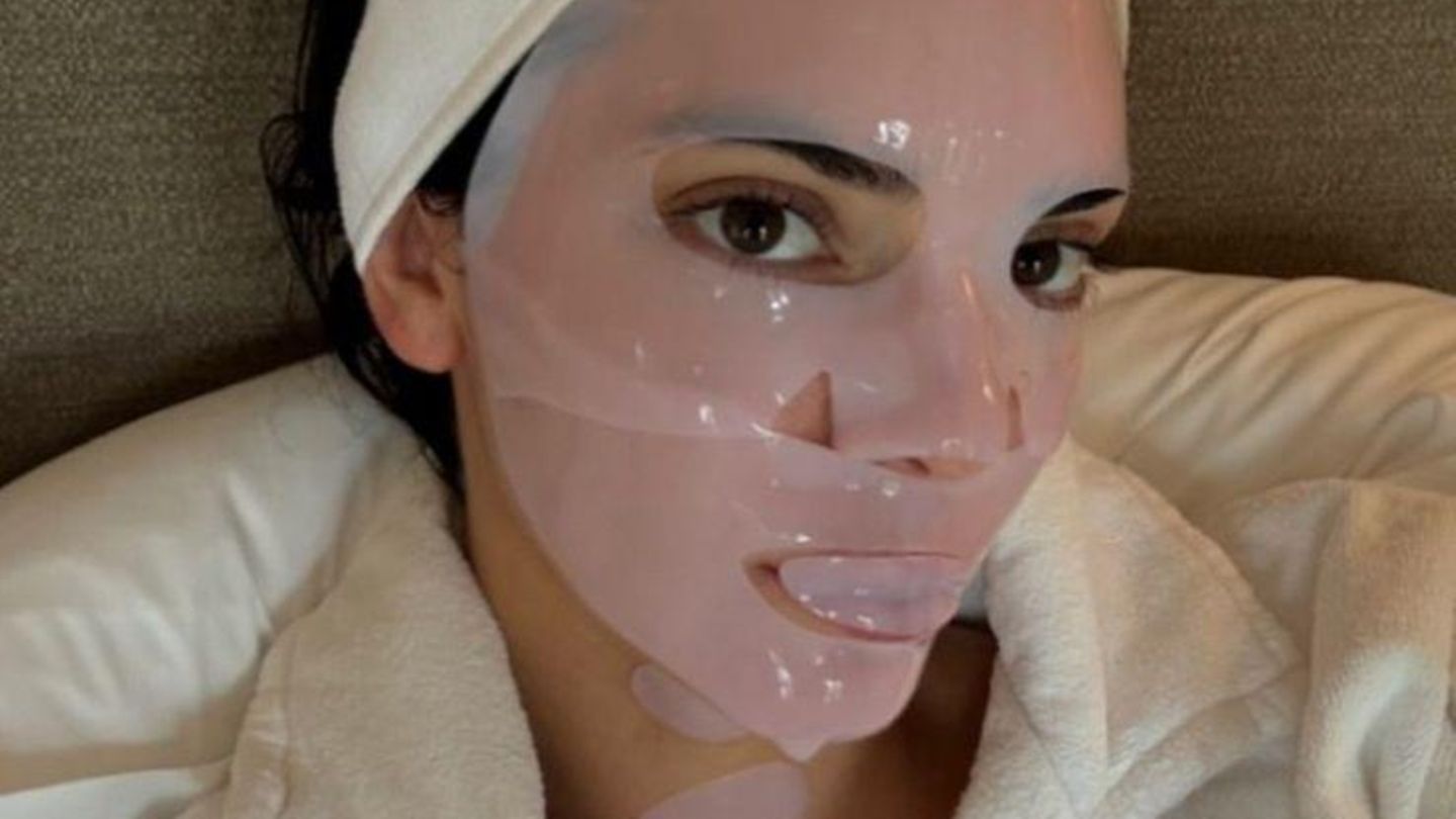 Kendall-Jenner-Dua-Lipa-Co-Kollagen-Masken-dominieren-Hollywood-was-bringen-sie-
