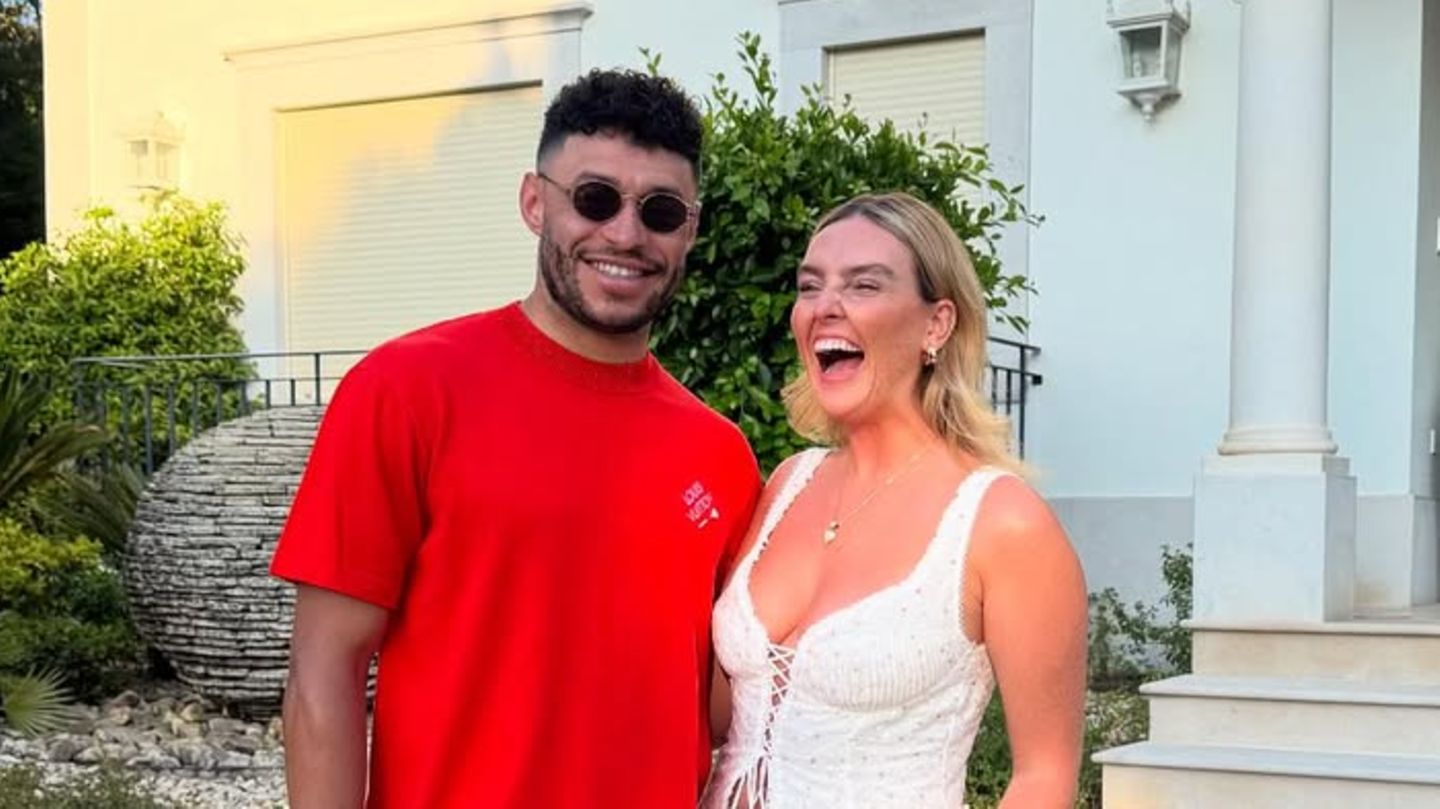 Perrie Edwards + Alex Oxlade-Chamberlain: Portugal-Traumhochzeit in 3 Kleidern