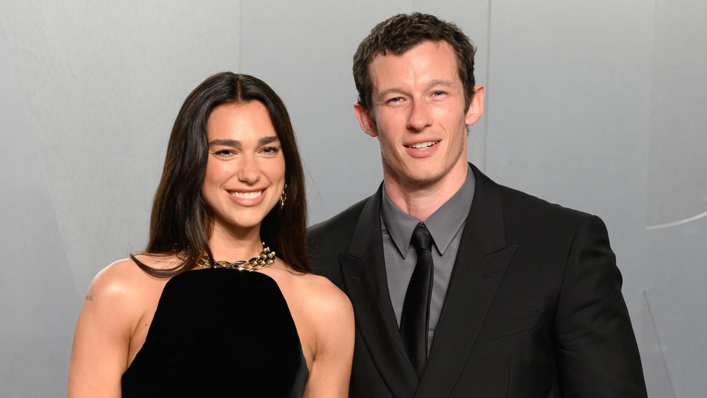 Dua Lipa: Endlich! Dua Lipa zeigt ihr spektakuläres Brautkleid