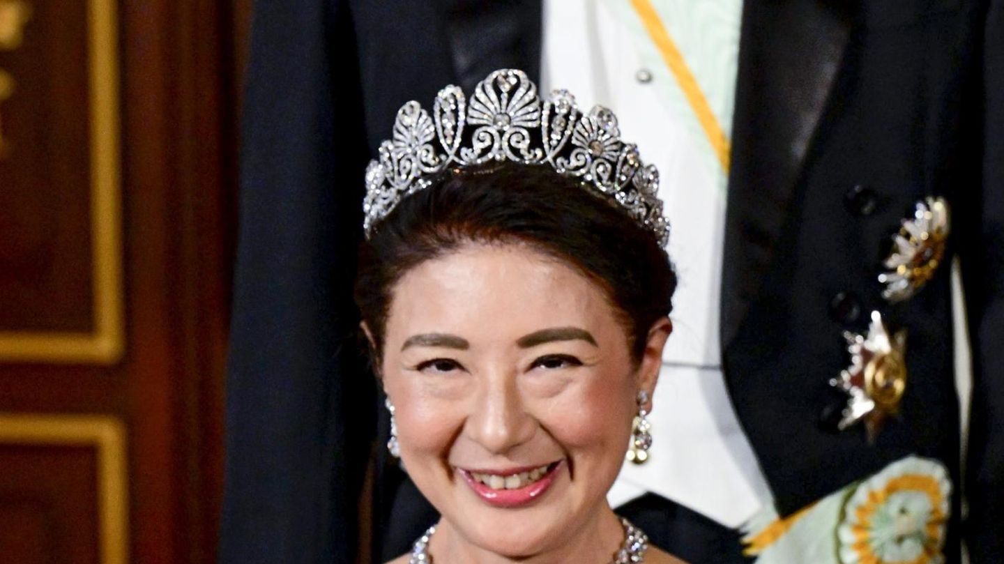Kaiserin-Masako-Dieses-Diadem-geh-rte-einst-K-nig-Charles-japanischen-Gro-mutter-