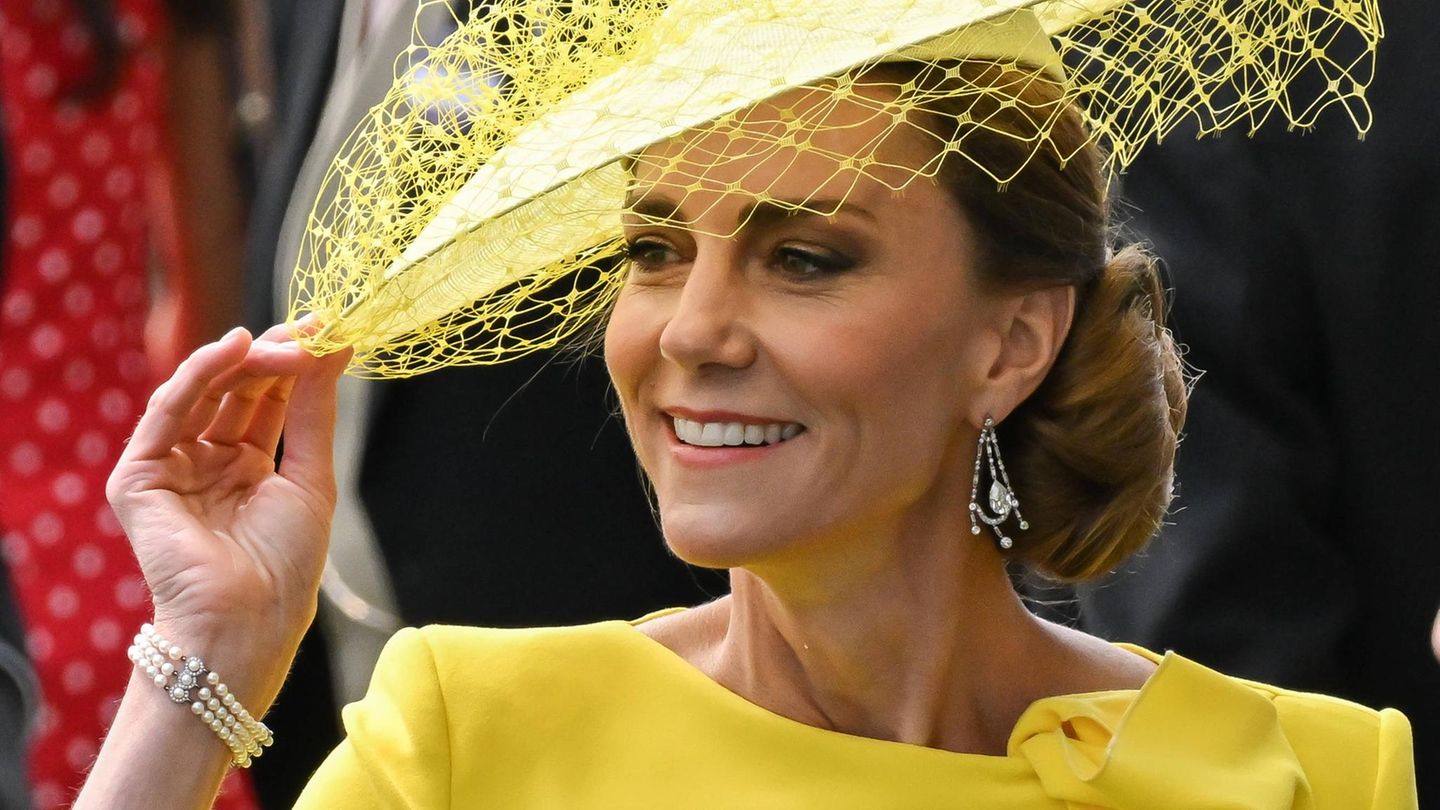 Royaler-Schmuck-Mit-diesem-Detail-wird-ihre-enge-Mutter-Tochter-Bindung-sichtbar