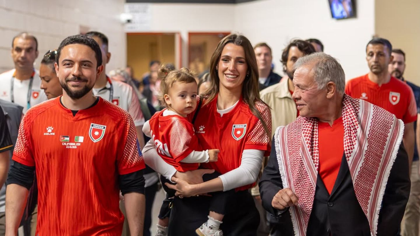 Der-Style-der-Jordanierinnen-Im-Trikot-sorgt-sie-f-r-tatkr-ftige-Unterst-tzung