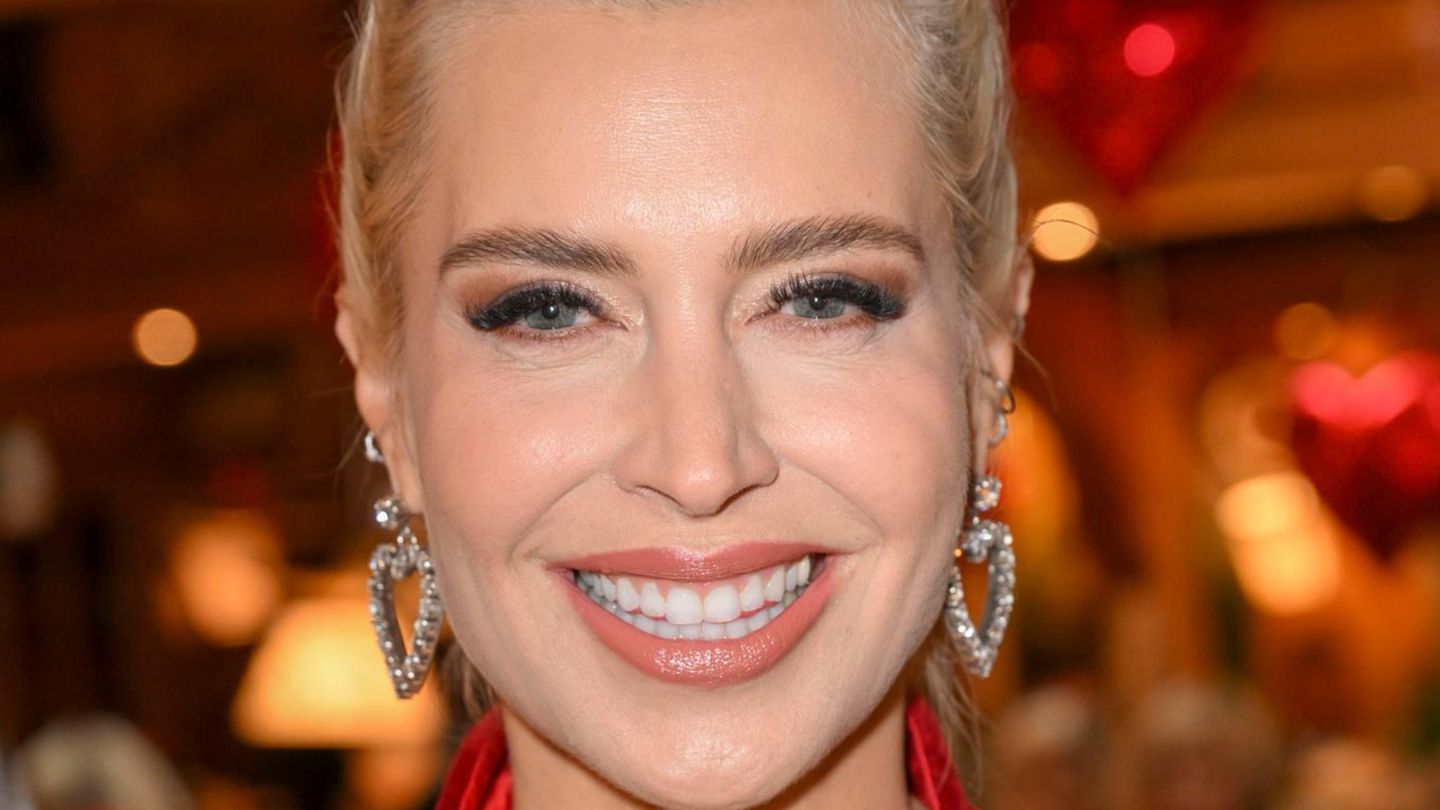 Stars-im-Beautywandel-Kaum-zu-glauben-So-sah-sie-vor-22-Jahren-aus