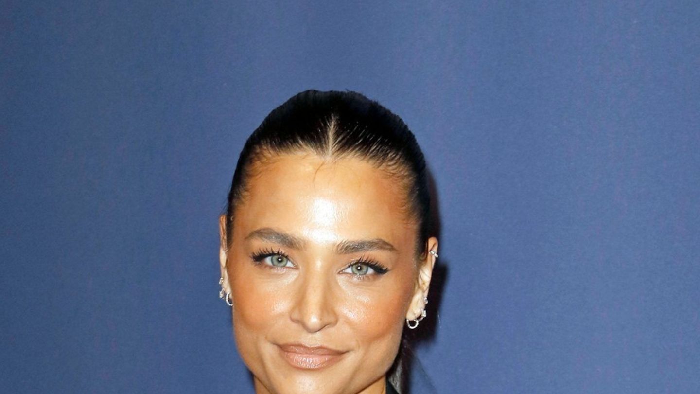 Amira Aly: "Halbzeit" mit Babybauch