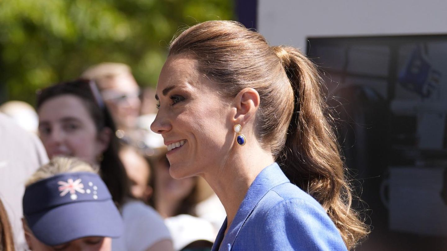 Catherine-Princess-of-Wales-Die-Princess-of-Wales-berrascht-beim-Tennisturnier-mit-ungewohntem-Styling