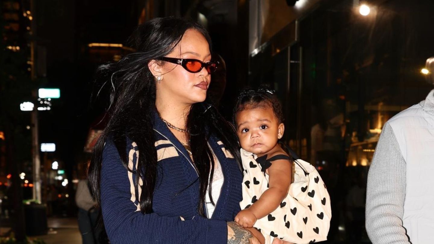 Spotted!: Rihannas Tochter wird das Blitzlichtgewitter in die Wiege gelegt