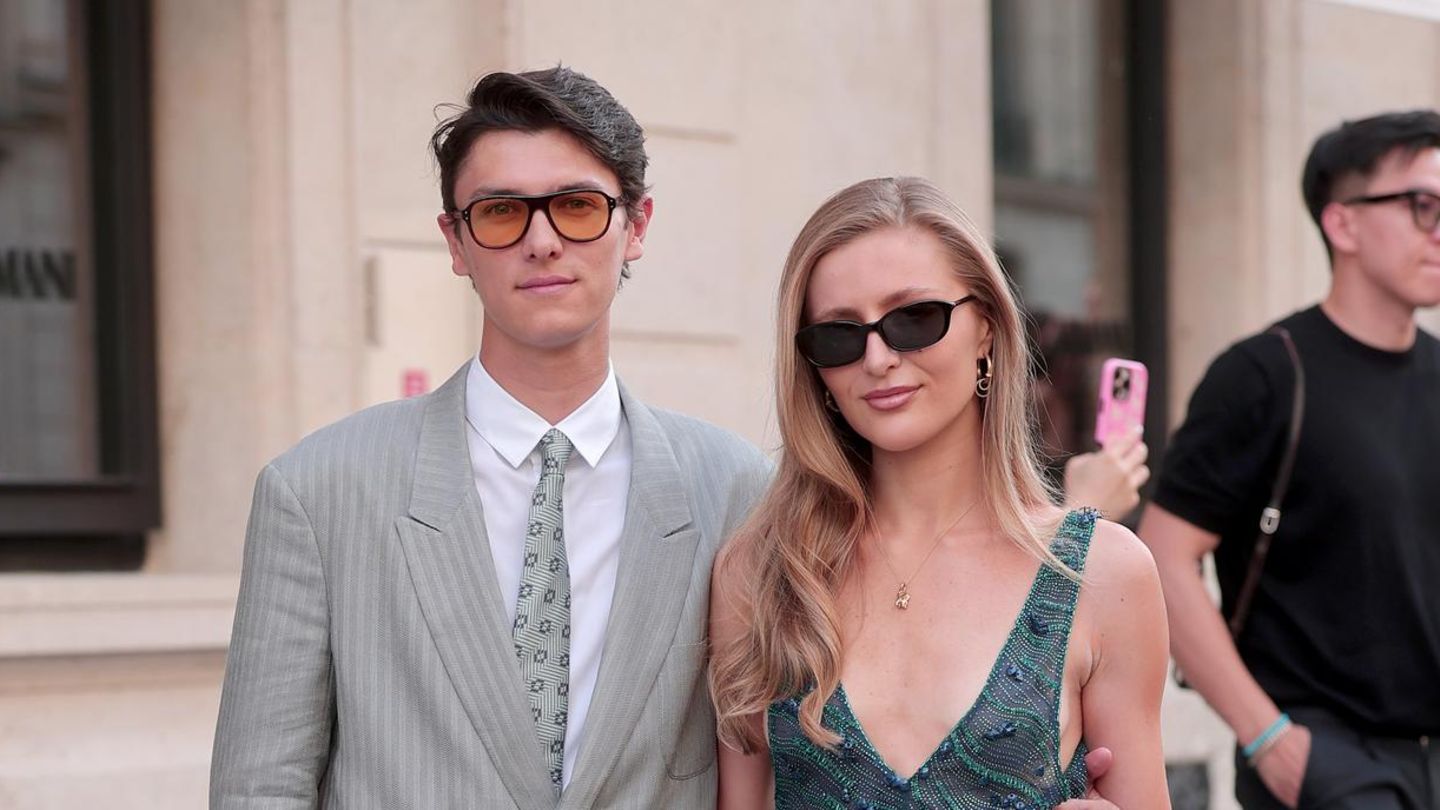 Adelige Fashionistas: Mit ihrem Date werden sie bei der Paris Fashion Week zum Blickfang