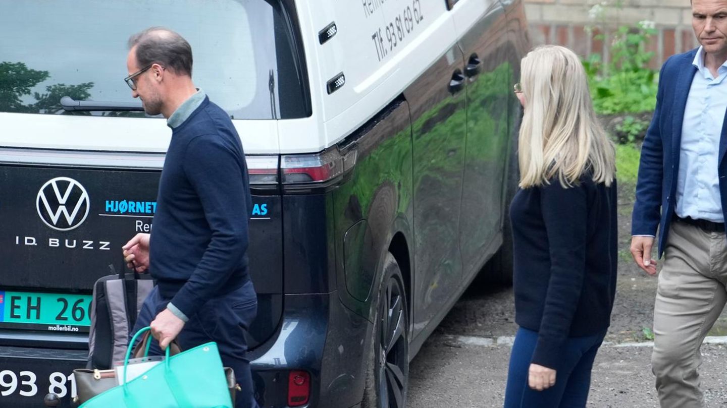 Prinz Haakon: Kurzfristige Reise! Prinz Haakon lässt Mette-Marit zurück